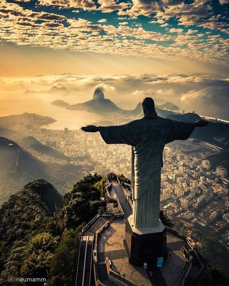 Empresa capixaba com sotaque carioca: Argos Stones chega ao Rio de Janeiro. 11 Imagem do Cristo no entardever